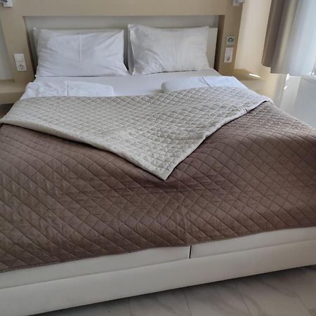 Ch-Hotel Luka Виена Екстериор снимка