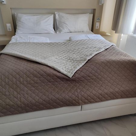 Ch-Hotel Luka Виена Екстериор снимка